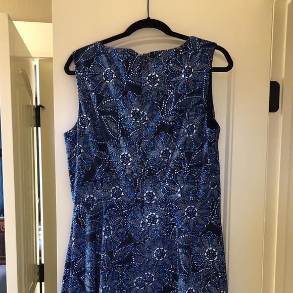 signature by Dress Barn Dresses & Skirts - Blue and white floral “Darby” dress by Dress Barn
